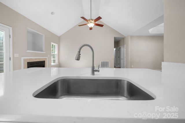 125 Grafton Place, Troutman, NC 28166