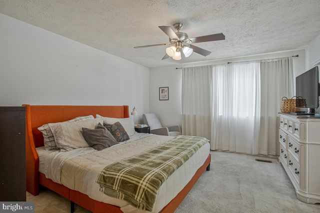 8061 CROYDON WAY, Pasadena, MD 21122