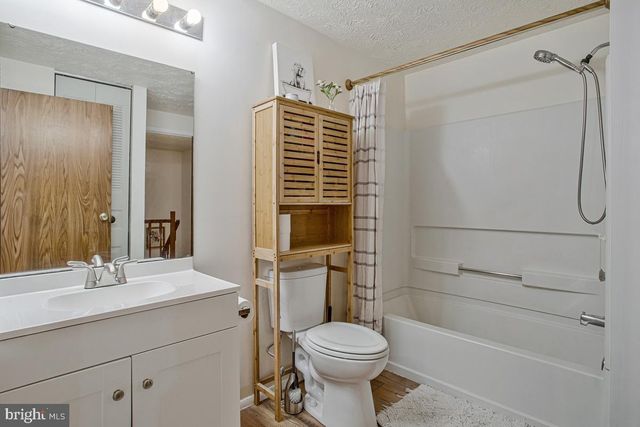 8061 CROYDON WAY, Pasadena, MD 21122