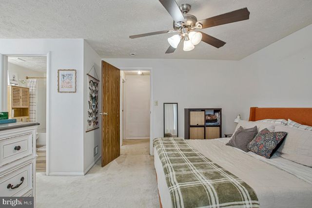 8061 CROYDON WAY, Pasadena, MD 21122