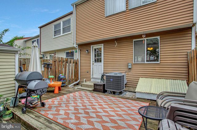 8061 CROYDON WAY, Pasadena, MD 21122