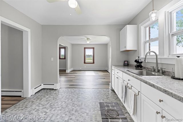 3933 East Street, Saginaw, MI 48601