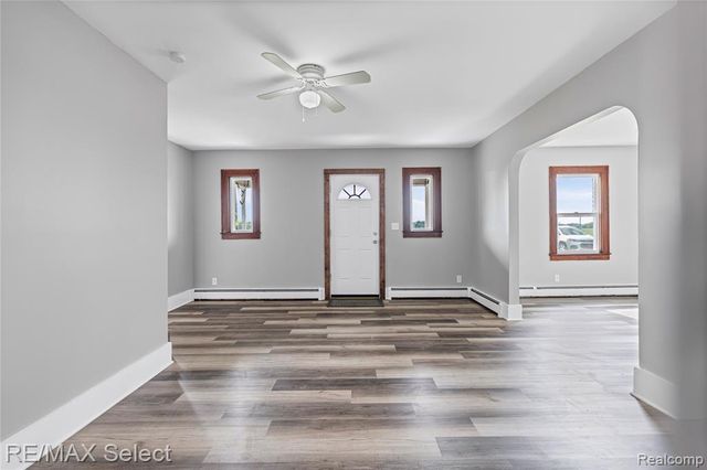 3933 East Street, Saginaw, MI 48601