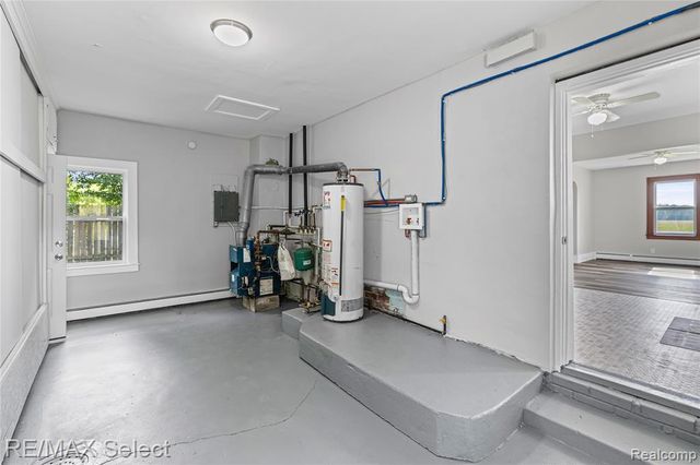 3933 East Street, Saginaw, MI 48601