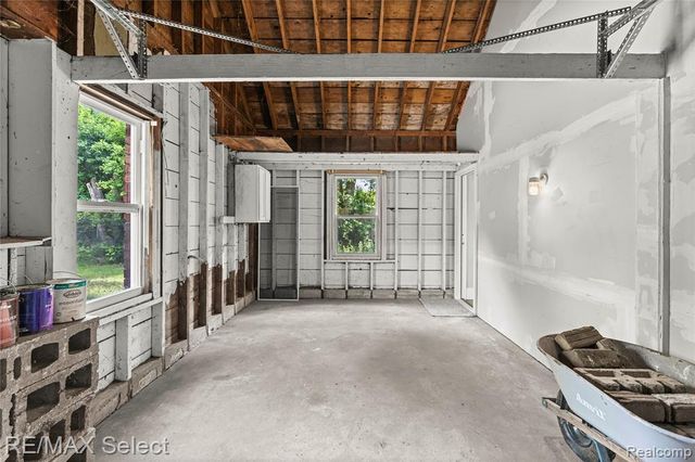 3933 East Street, Saginaw, MI 48601