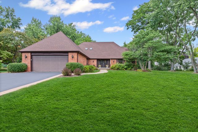 290 Cold Spring Road, Barrington, IL 60010