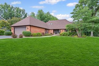 290 Cold Spring Road, Barrington, IL 60010