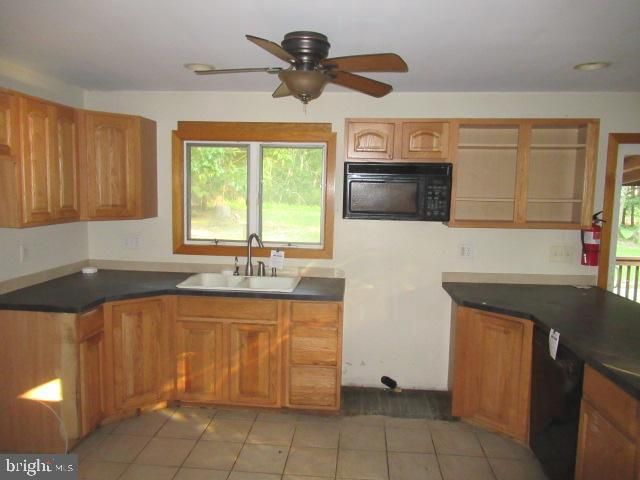 830 JARVIS RD, Sicklerville, NJ 08081