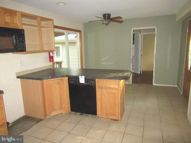 830 JARVIS RD, Sicklerville, NJ 08081