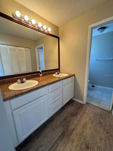 1557 LONG POND DRIVE, Valrico, FL 33594