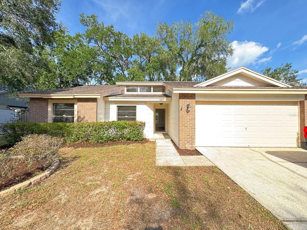 1557 LONG POND DRIVE, Valrico, FL 33594