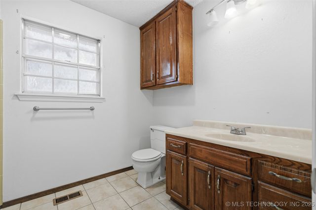 12710 W 68th Street S, Sapulpa, OK 74066