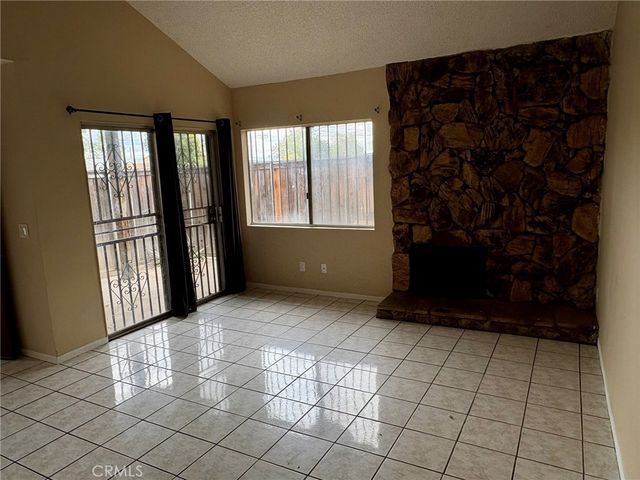 16650 Terrace Lane A, Fontana, CA 92335