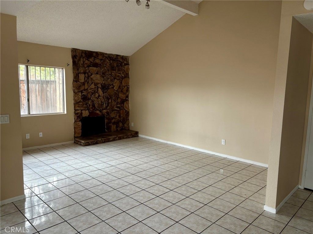 16650 Terrace Lane A, Fontana, CA 92335