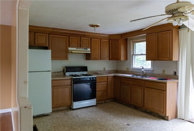 64 Perkins Avenue, Cranston, RI 02910