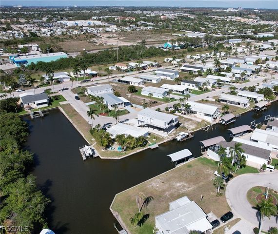 17520 AZALEA LN, Fort Myers Beach, FL 33931