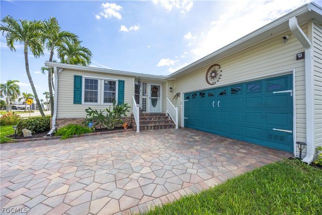 17520 AZALEA LN, Fort Myers Beach, FL 33931