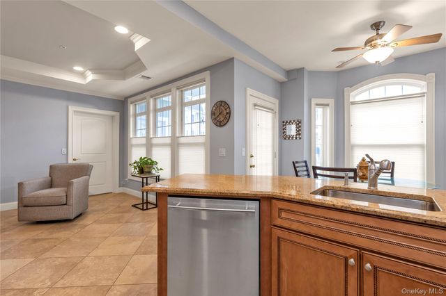 578 Pacing Way, Westbury, NY 11590