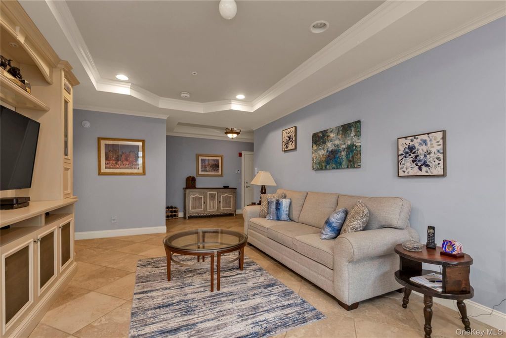 578 Pacing Way, Westbury, NY 11590 — photo 3