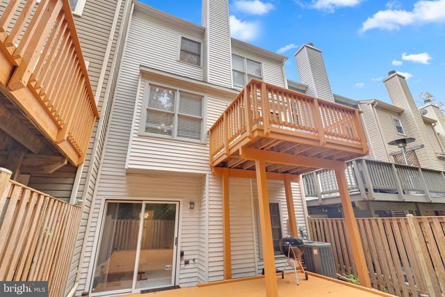8110 SQUIRREL RUN RD, Springfield, VA 22152