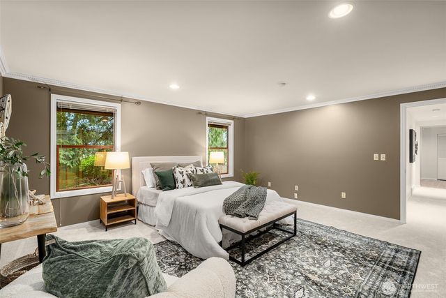 4230 212th Avenue NE, Sammamish, WA 98074