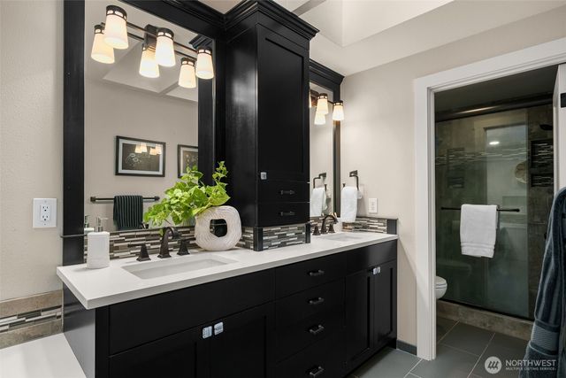 4230 212th Avenue NE, Sammamish, WA 98074