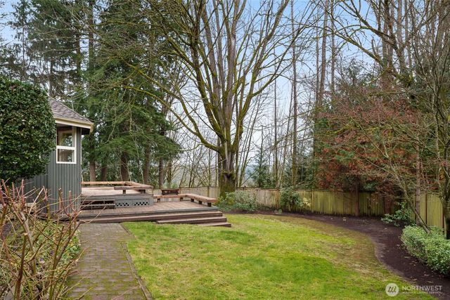 4230 212th Avenue NE, Sammamish, WA 98074