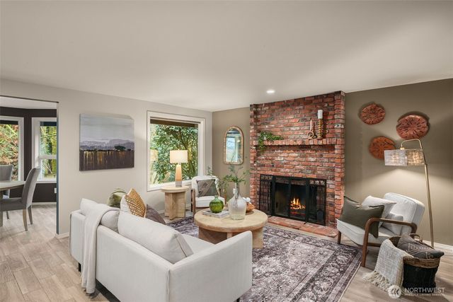 4230 212th Avenue NE, Sammamish, WA 98074