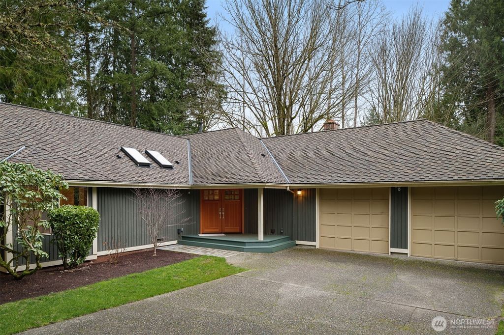 4230 212th Avenue NE, Sammamish, WA 98074