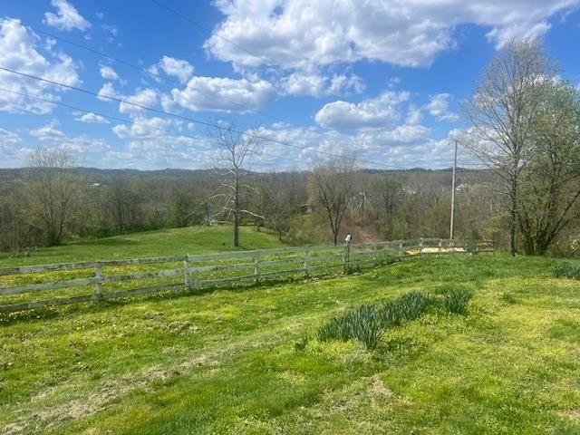 162 Bloomin Hill, Ona, WV 25545