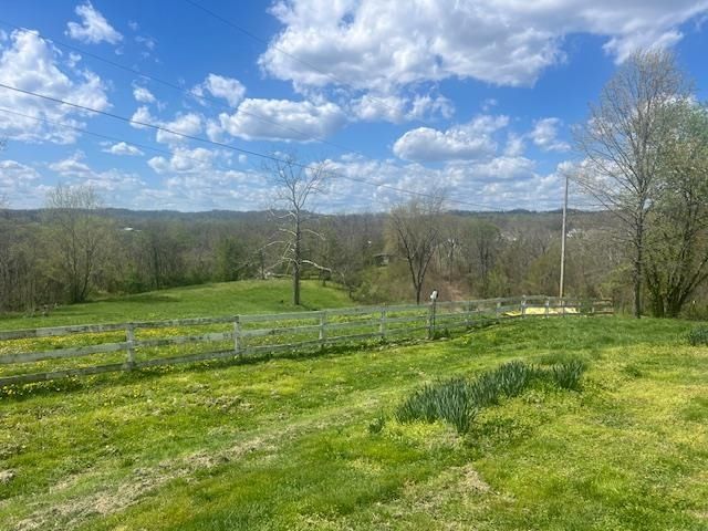 162 Bloomin Hill, Ona, WV 25545