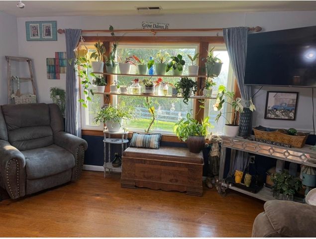 162 Bloomin Hill, Ona, WV 25545