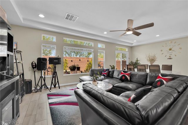 6464 Pear Valley Lane, Las Vegas, NV 89118