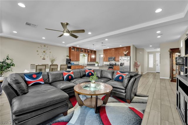 6464 Pear Valley Lane, Las Vegas, NV 89118