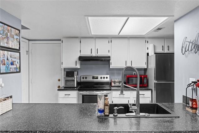 8475 Woodgrove Drive, Washington Twp, OH 45458