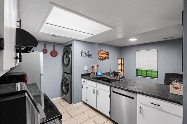 8475 Woodgrove Drive, Washington Twp, OH 45458