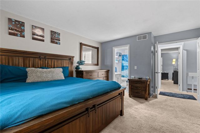 8475 Woodgrove Drive, Washington Twp, OH 45458