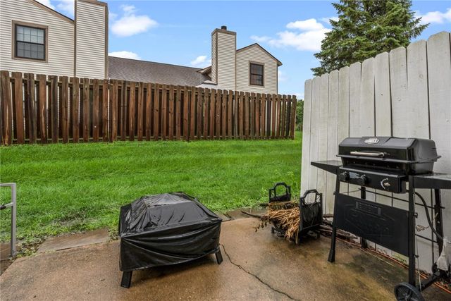 8475 Woodgrove Drive, Washington Twp, OH 45458