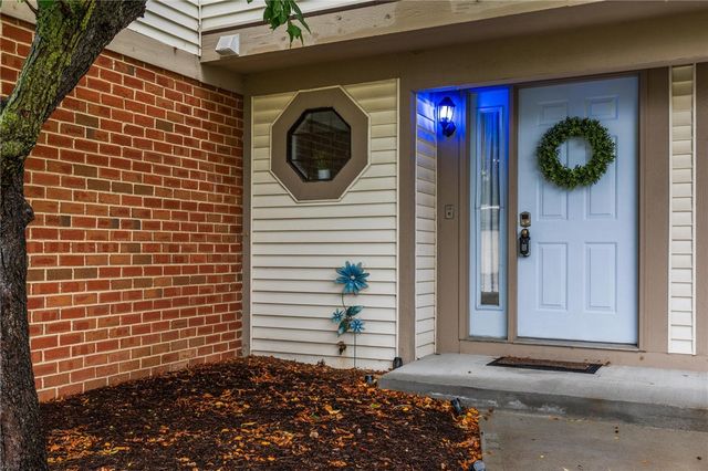 8475 Woodgrove Drive, Washington Twp, OH 45458