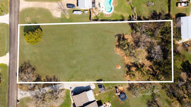 201 Retha DR, Dripping Springs, TX 78620