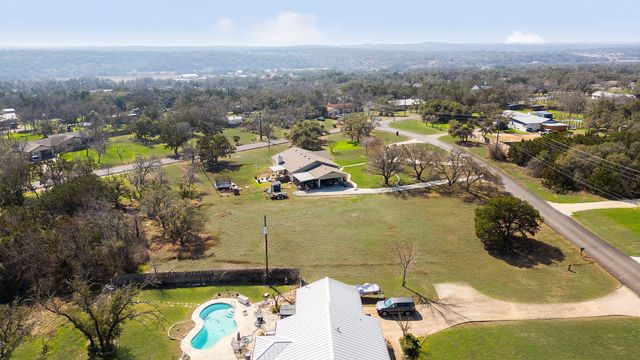 201 Retha DR, Dripping Springs, TX 78620