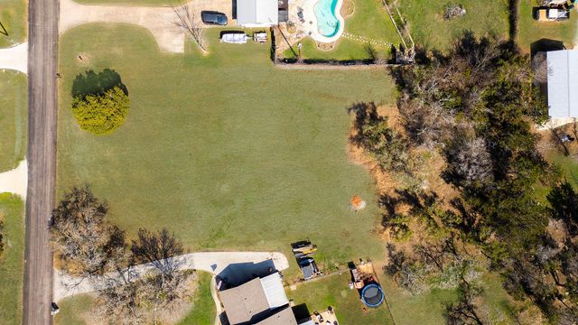 201 Retha DR, Dripping Springs, TX 78620