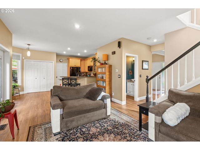 16183 Sw 103RD Ave, Tigard, OR 97224