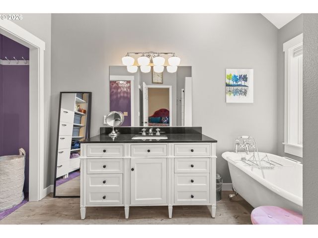16183 Sw 103RD Ave, Tigard, OR 97224