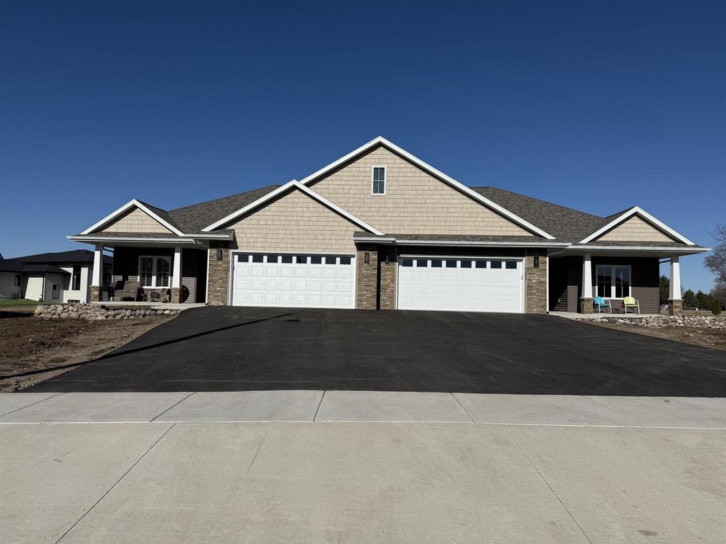 3147 S Bartells Drive, Beloit, WI 53511