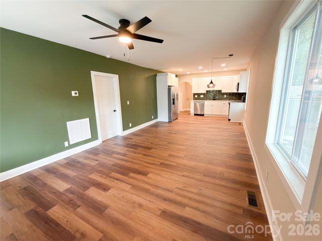 1904 Hemlock Avenue, Gastonia, NC 28054