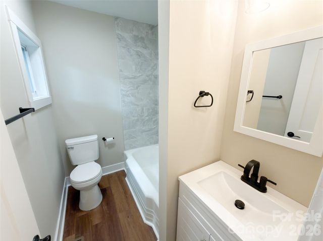 1904 Hemlock Avenue, Gastonia, NC 28054