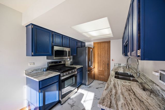 19424 Cypress Drive 1C, Country Club Hills, IL 60478