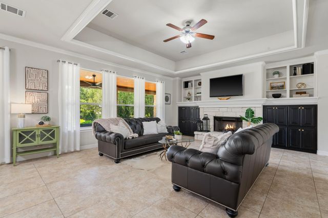 13907 Jbk Memorial Drive, Willis, TX 77318
