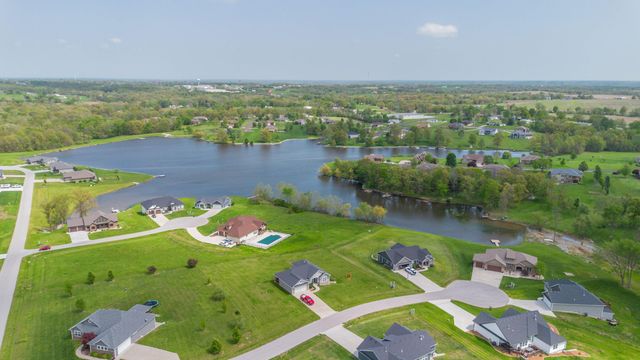 17382 EMILY CT. CT, Boonville, MO 65233
